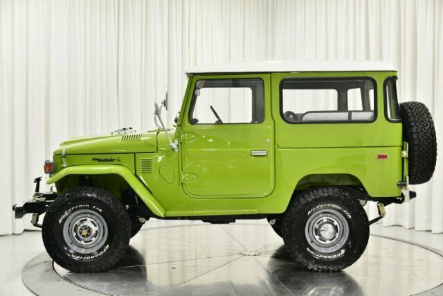 Toyota FJ Cruiser 1976 image number 27