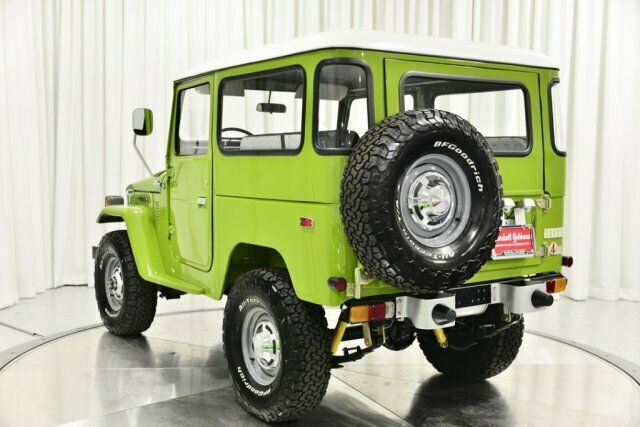 Toyota FJ Cruiser 1976 image number 31