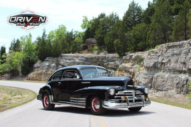 Chevrolet Fleetline Aero coupe 1948 image number 32