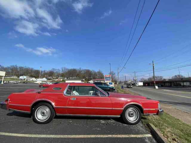 Lincoln Continental Mk IV 1976 image number 1