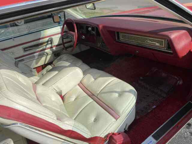 Lincoln Continental Mk IV 1976 image number 22