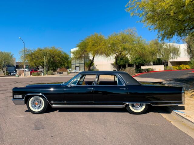 Cadillac Fleetwood 1966 image number 2