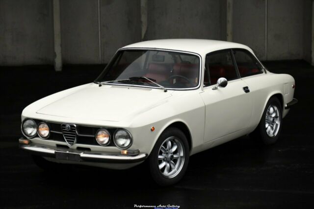 Alfa Romeo GTV 1969 image number 29