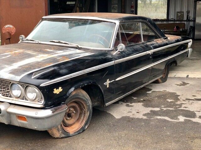 Ford Galaxie 1963 image number 12