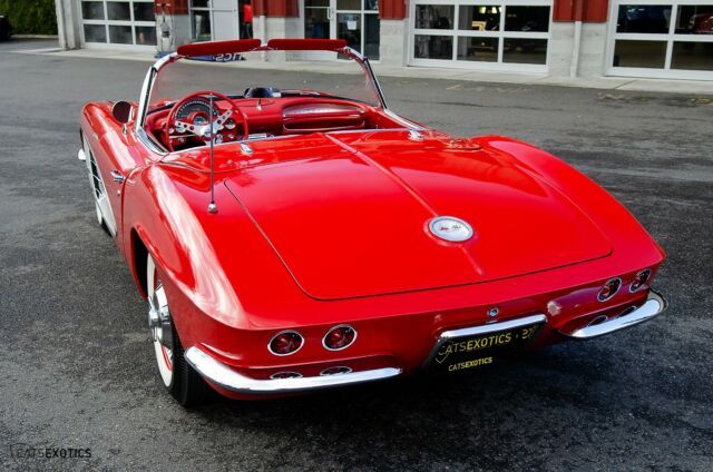 Chevrolet Corvette 1961 image number 35