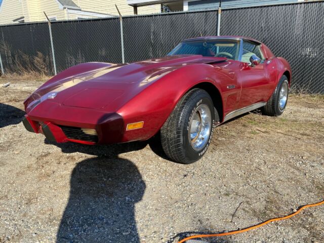 Chevrolet Corvette 1976 image number 0