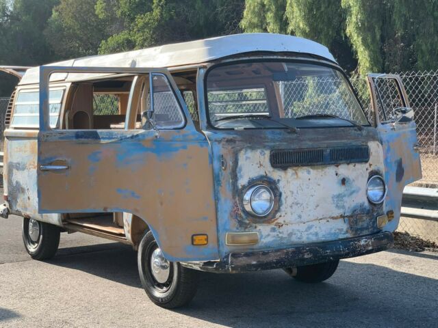 Volkswagen Bus/Vanagon 1972 image number 0