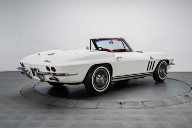 Chevrolet Corvette 1965 image number 1