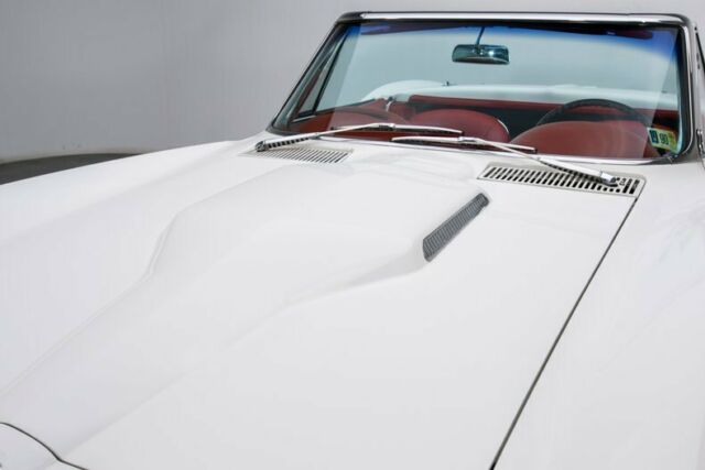 Chevrolet Corvette 1965 image number 46