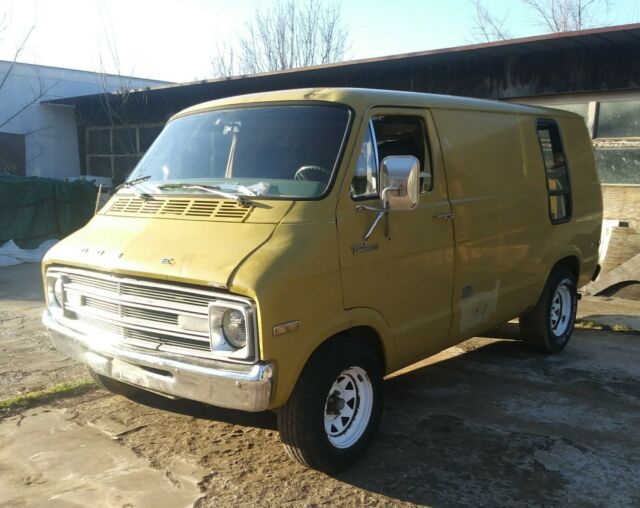 Dodge Ram Van 1977 image number 0