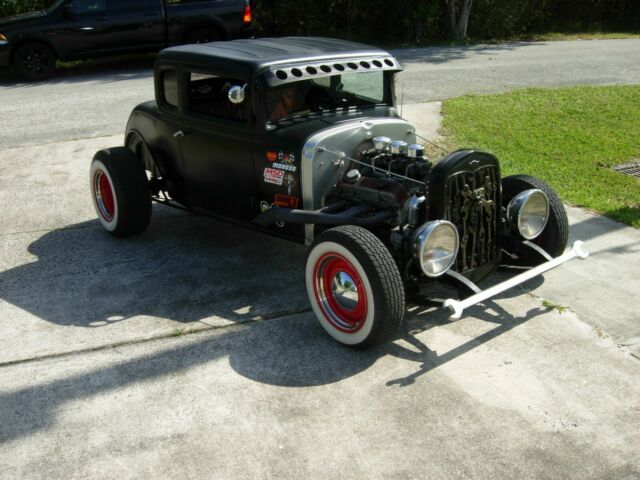 Chevrolet 5 window coupe 1932 image number 2