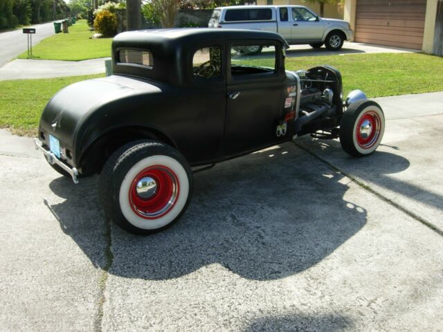 Chevrolet 5 window coupe 1932 image number 28