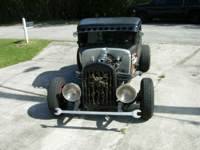 Chevrolet 5 window coupe 1932 image number 31