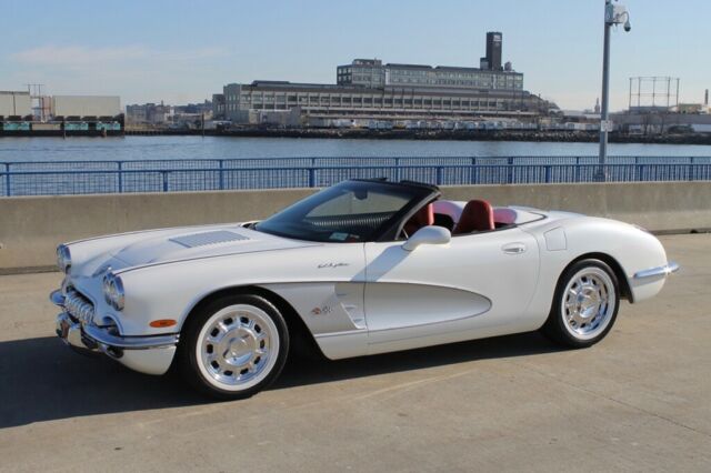 Chevrolet Corvette 1958 image number 14