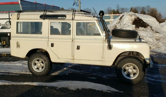 Land Rover Defender 1967 image number 0