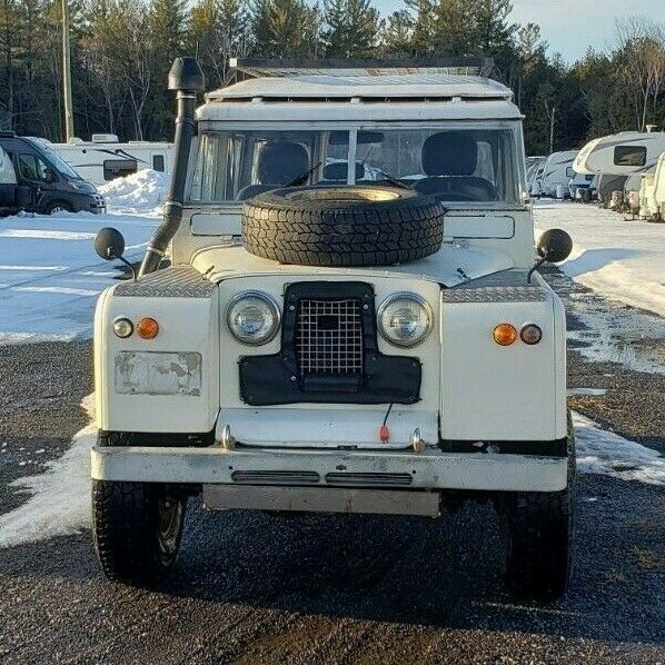 Land Rover Defender 1967 image number 2