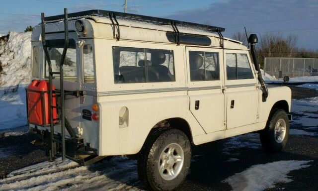 Land Rover Defender 1967 image number 27