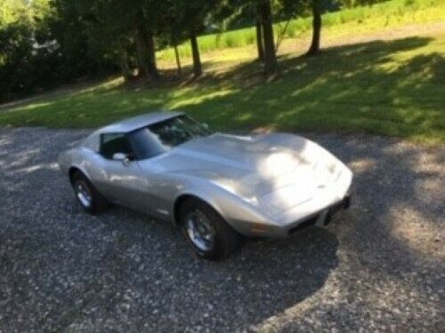 Chevrolet Corvette 1977 image number 2