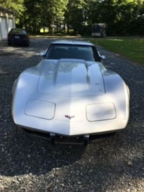 Chevrolet Corvette 1977 image number 34