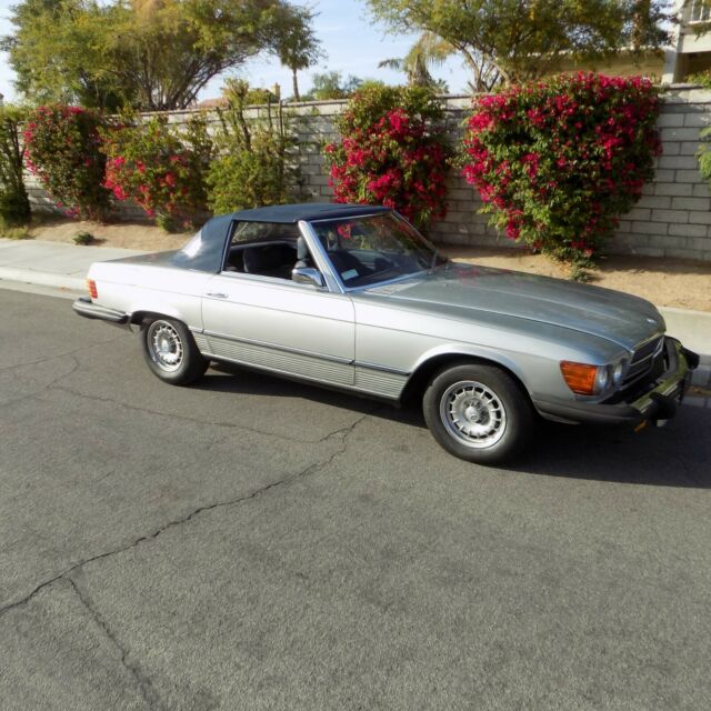 Mercedes-Benz SL-Class 1975 image number 40