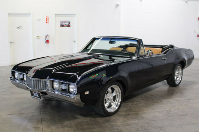 Oldsmobile Cutlass 1968 image number 2