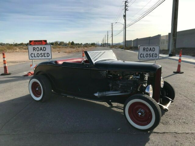 Ford Cabriolet 1932 image number 0