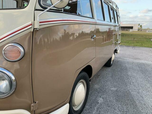 Volkswagen Bus/Vanagon 1974 image number 46