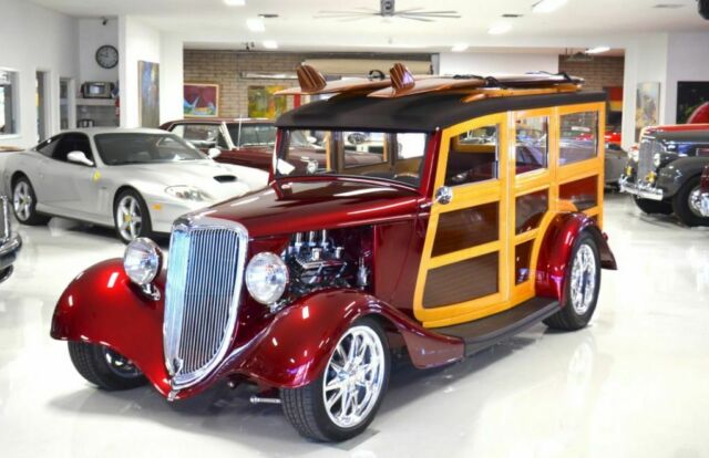 Ford Custom Woodie 1934 image number 1