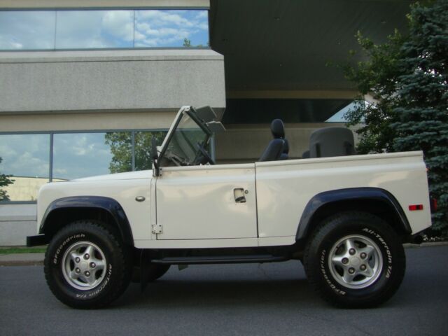 Land Rover Defender 1969 image number 2