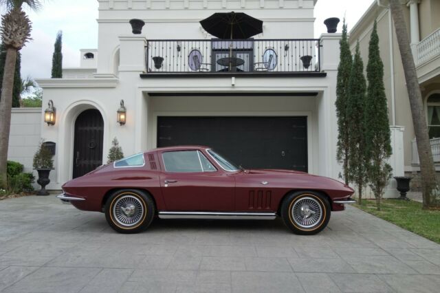 Chevrolet Corvette 1965 image number 0