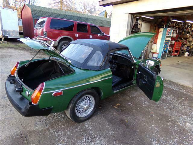 MG MGB 1977 image number 7