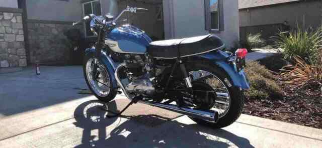 Triumph Trophy Motorcycle 1968 image number 4