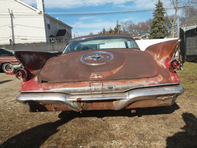 Chrysler Imperial 1961 image number 27