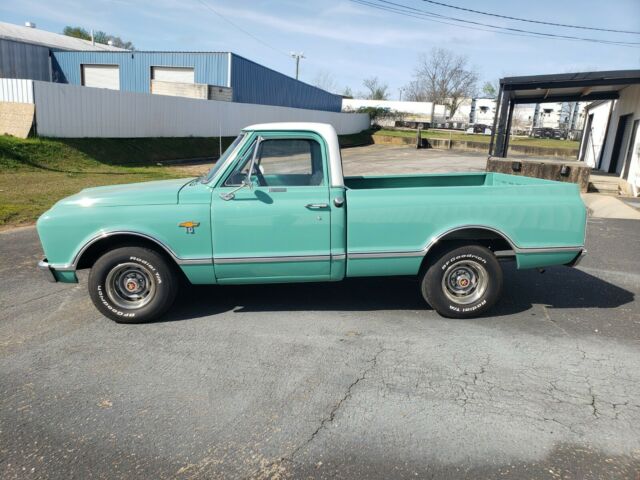 Chevrolet C-10 1967 image number 2