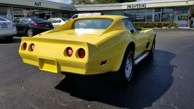 Chevrolet Corvette 1974 image number 10