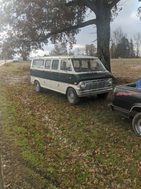 Ford E-Series Van 1969 image number 8