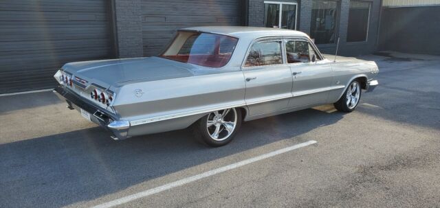 Chevrolet Impala 1963 image number 1