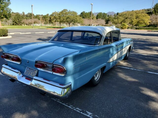 Ford Fairlane 1958 image number 19