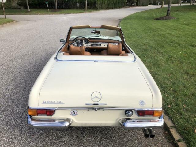 Mercedes-Benz SL-Class 1970 image number 30