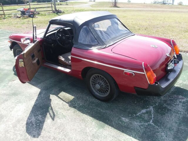 MG MGB 1978 image number 2