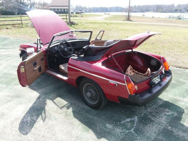 MG MGB 1978 image number 30