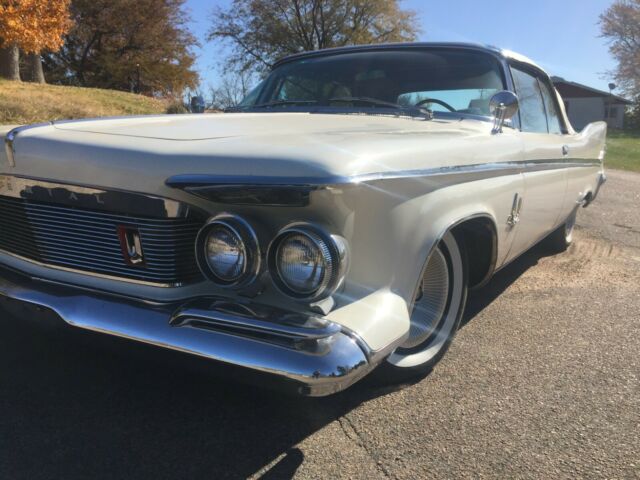 Chrysler Imperial 1961 image number 15