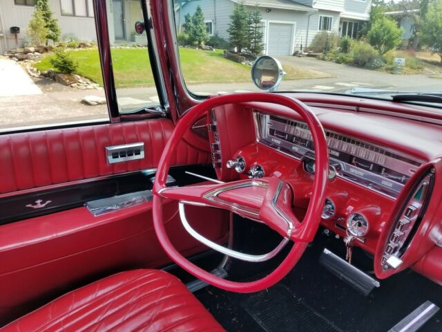 Chrysler Imperial 1961 image number 25