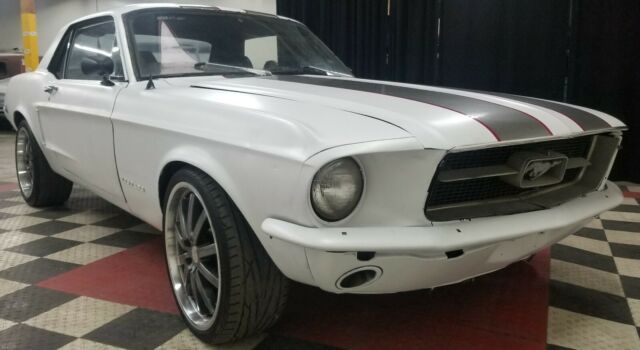 Ford Mustang 1968 image number 18