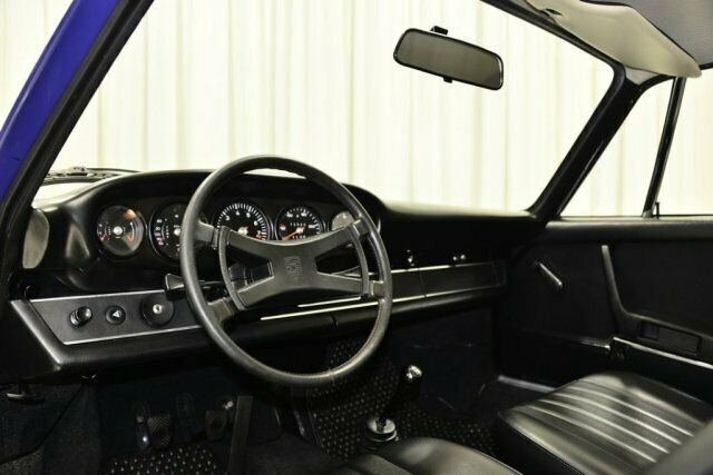 Porsche 911 Carrera RS Touring 1973 image number 20