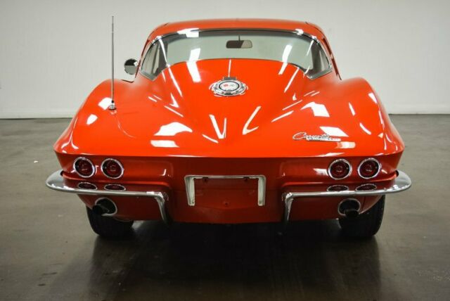 Chevrolet Corvette 1965 image number 28