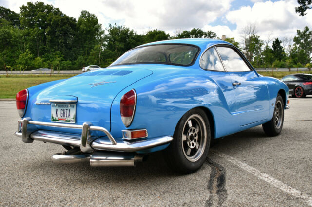 Volkswagen Karmann Ghia 1971 image number 21