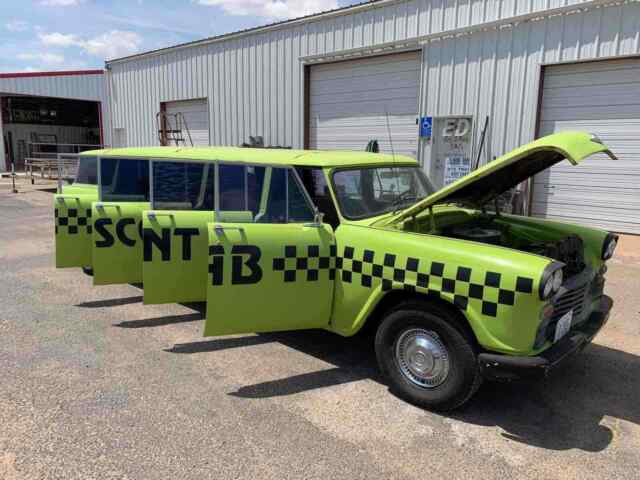 Checker Aerobus 1967 image number 1