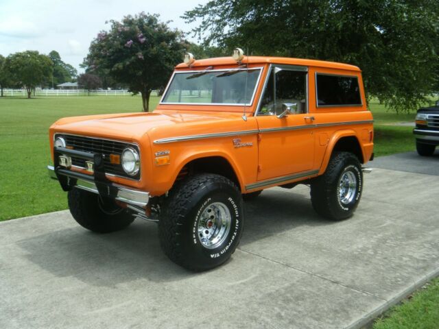 Ford Bronco 1977 image number 1