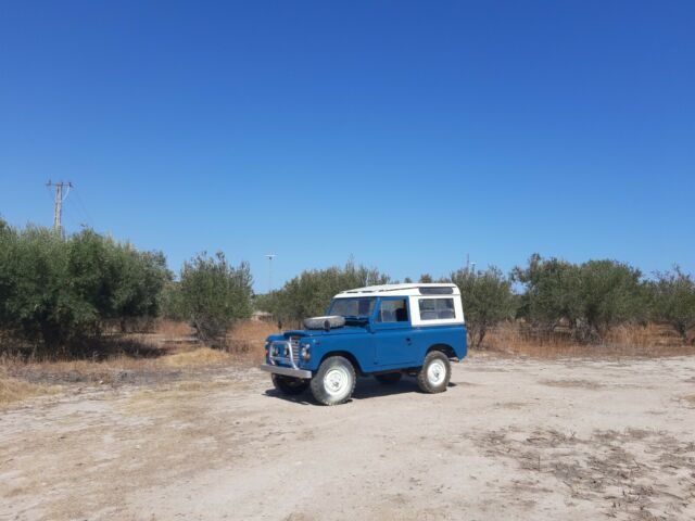 Land Rover Defender 1974 image number 10